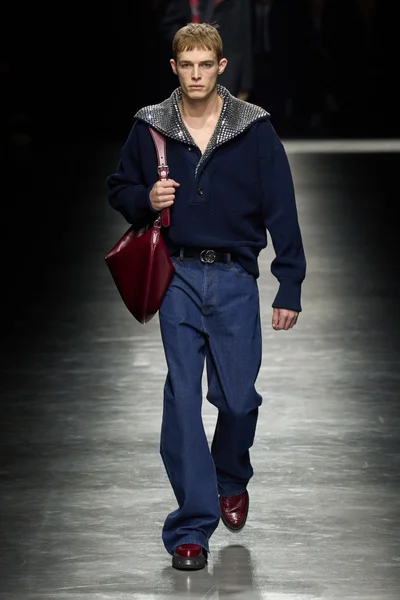 Look 35